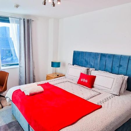 מנצ'סטר Lovely 2-Bedroom Apartment, Free Parking מראה חיצוני תמונה