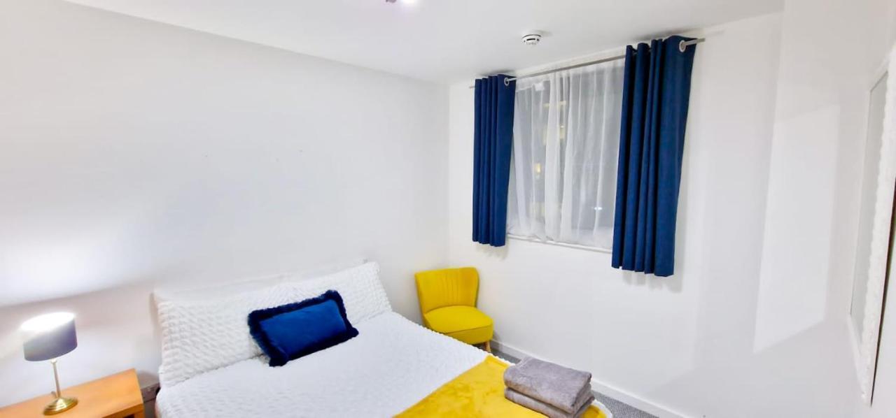 מנצ'סטר Lovely 2-Bedroom Apartment, Free Parking מראה חיצוני תמונה